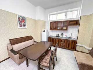 Гостиница  Бристоль Адлер 2-комнатные апартаменты улучшенные-5