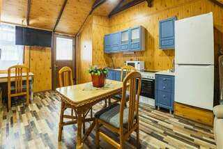 Гостиница  Бристоль Адлер Двухкомнатные апартаменты с отдельным входом-1