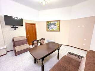 Гостиница  Бристоль Адлер 2-комнатные апартаменты улучшенные-4