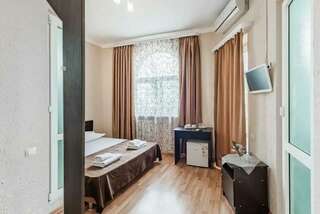 Гостиница  Бристоль Адлер 3-местный номер стандарт-3